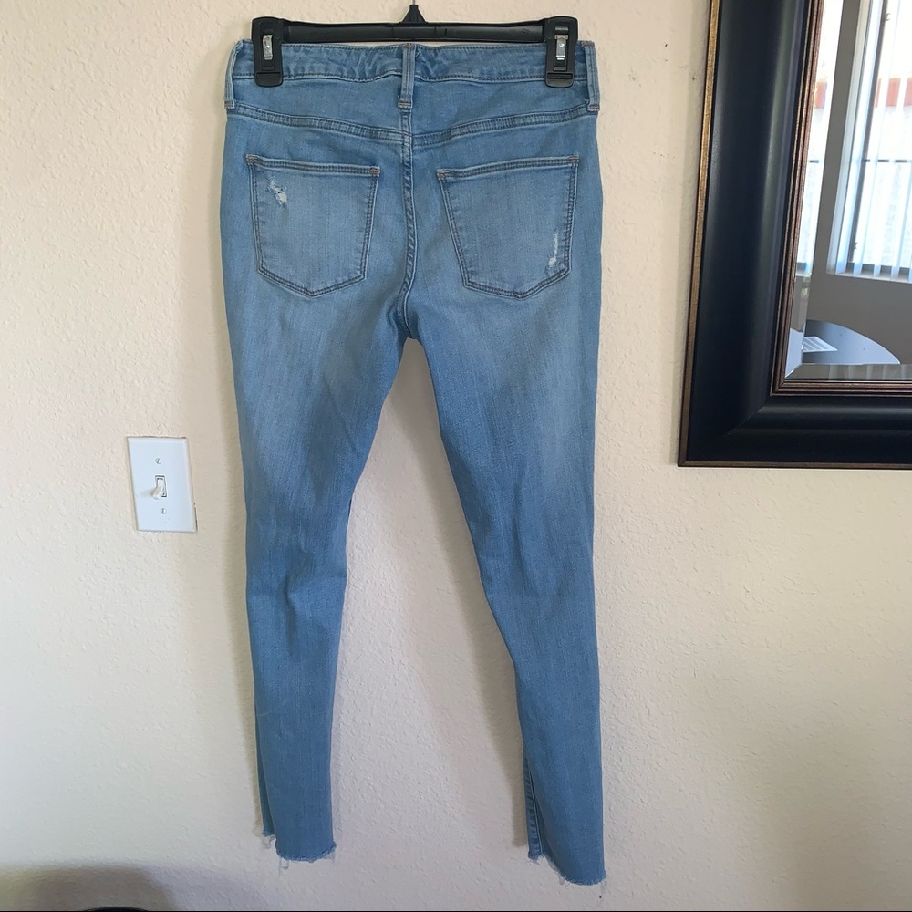 Universal Thread Distressed Skinny Ankle Jeans - Picture 5 of 13
